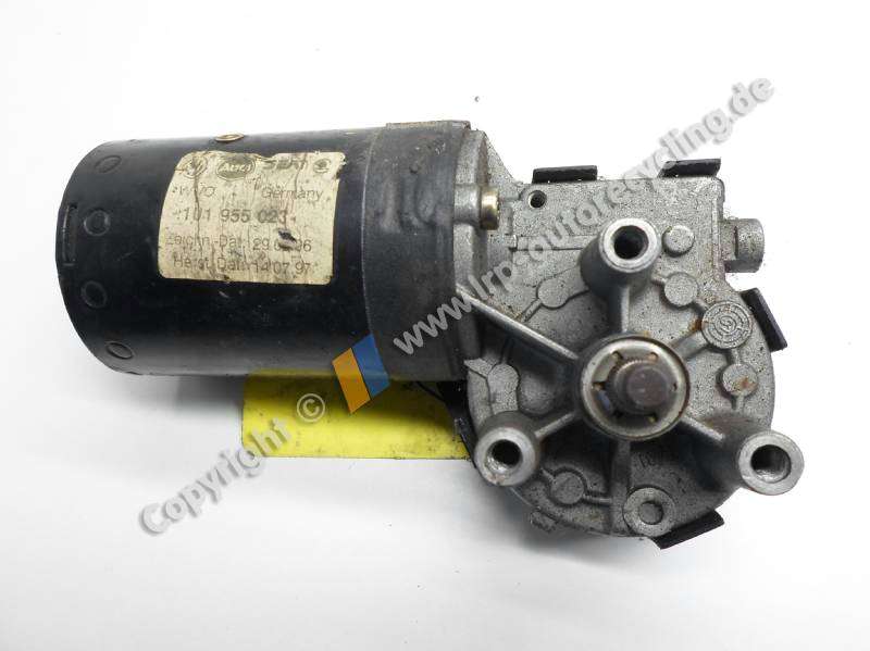 Audi A3 8L Bj.1997 Wischermotor vorn 1J1955113A Bosch 0390241137